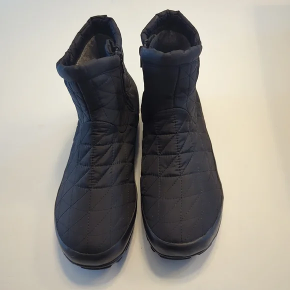 Bogs Snowday II Short Insulated Water Resistant Snow Boots Size 10 Black EUC - Picture 3 of 9